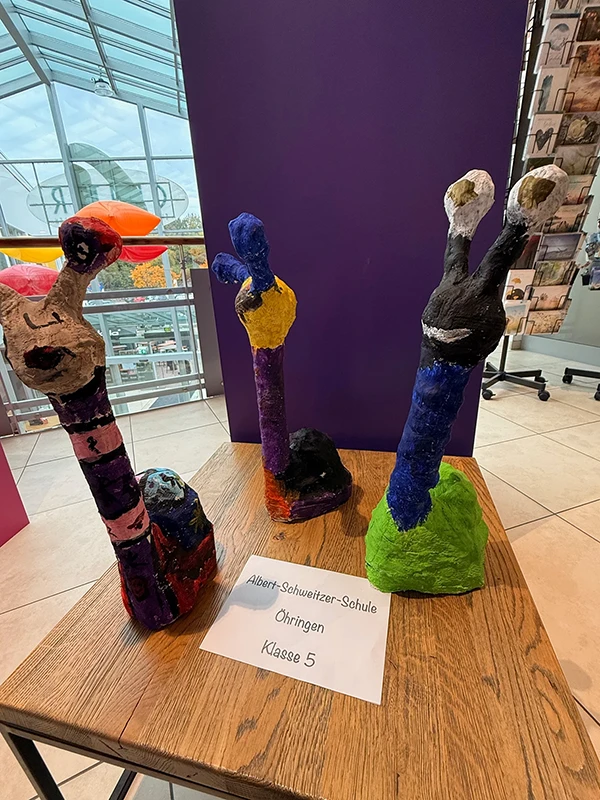 Kinder dekoriert unser Ö!